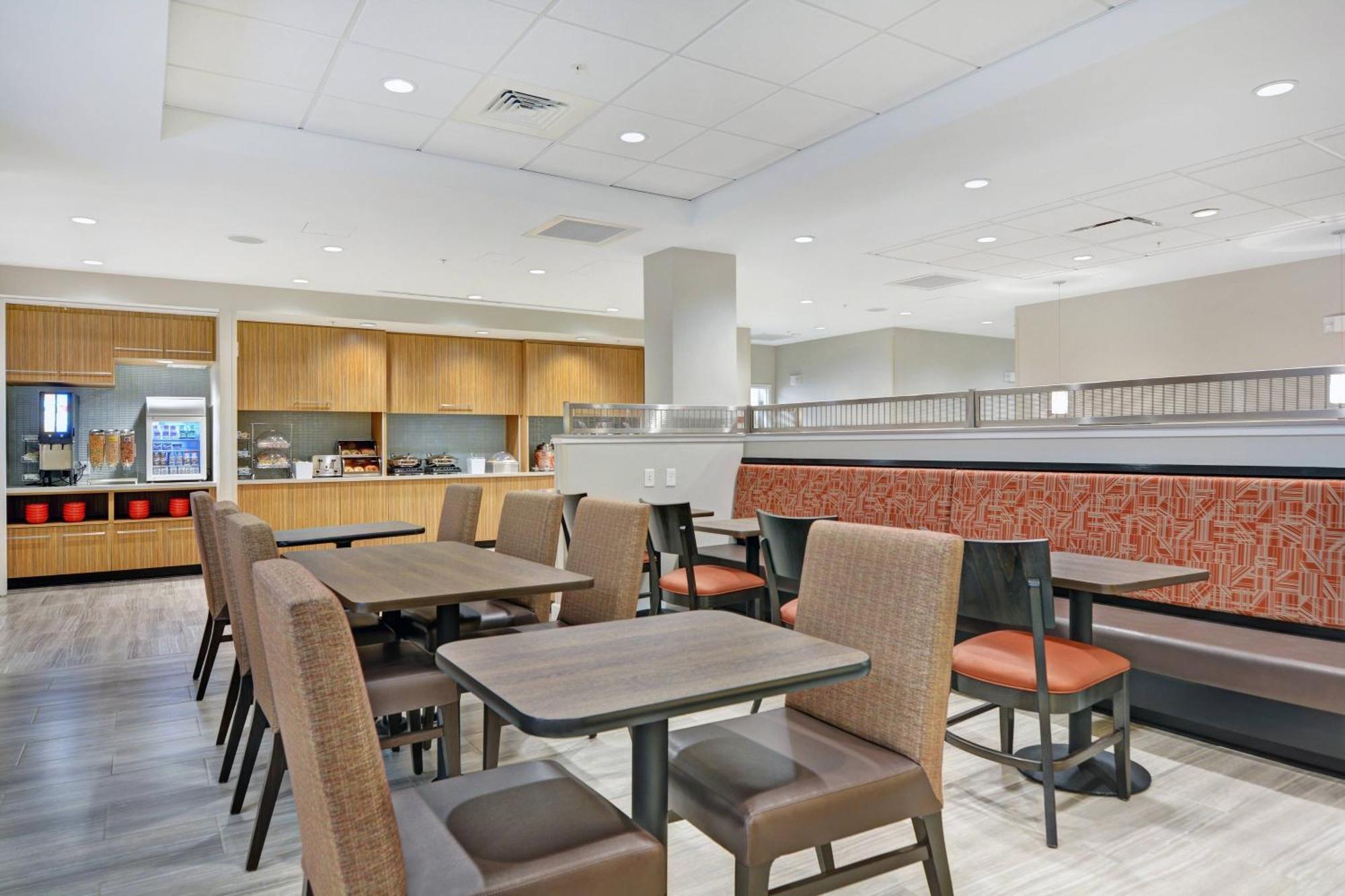 Towneplace Suites By Marriott Jackson Airport/פלואווד מראה חיצוני תמונה