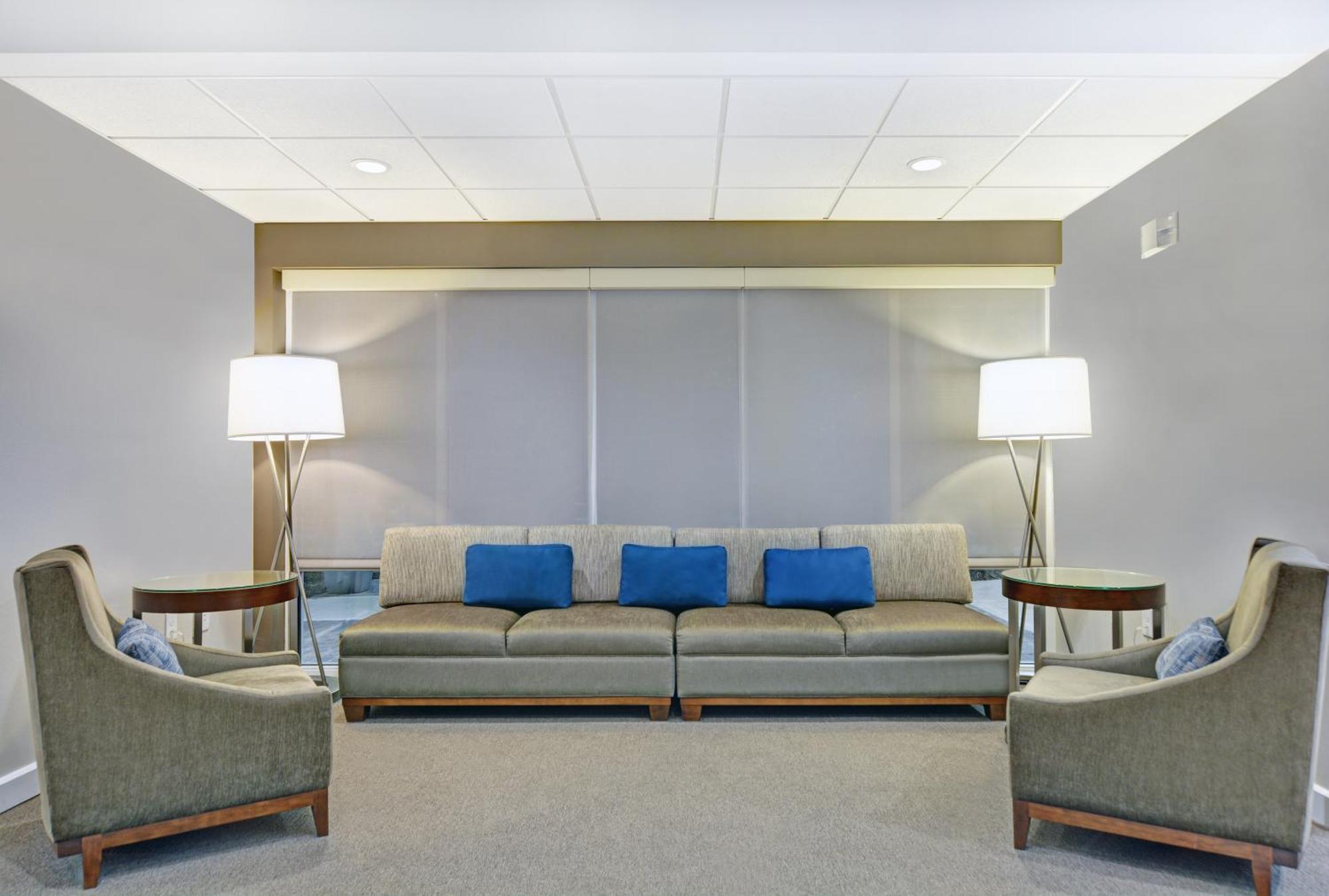 Towneplace Suites By Marriott Jackson Airport/פלואווד מראה חיצוני תמונה
