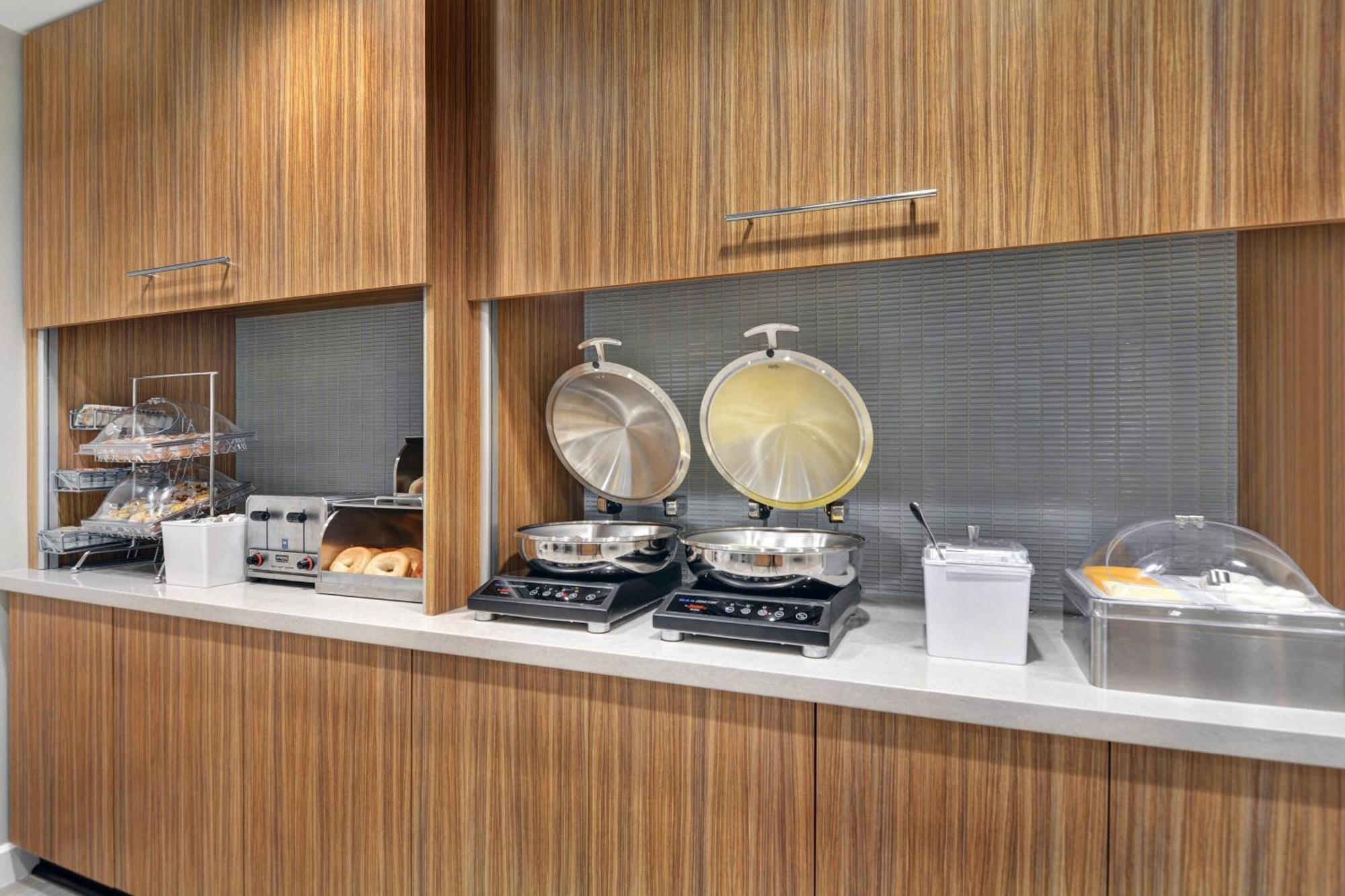 Towneplace Suites By Marriott Jackson Airport/פלואווד מראה חיצוני תמונה