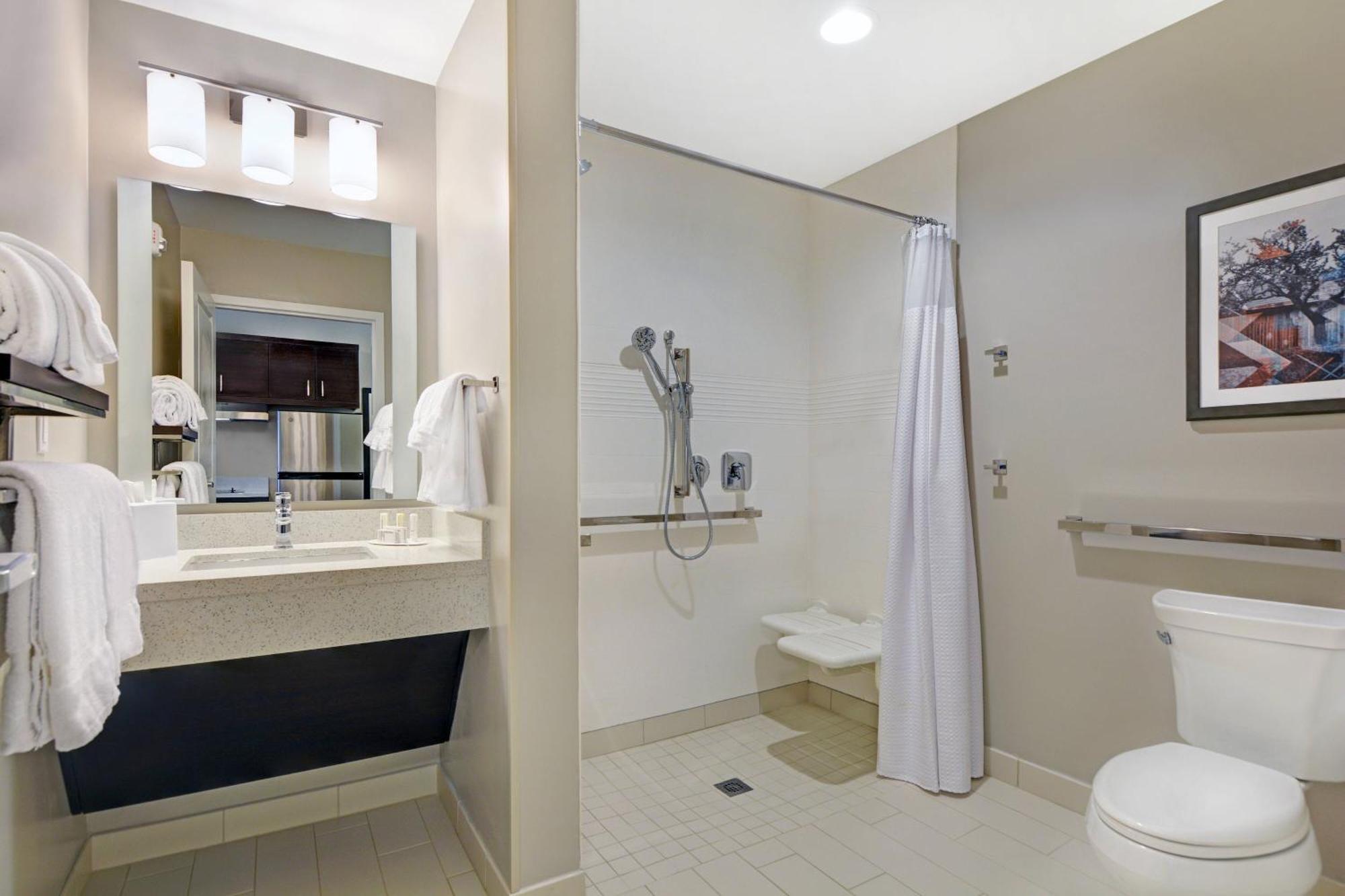 Towneplace Suites By Marriott Jackson Airport/פלואווד מראה חיצוני תמונה