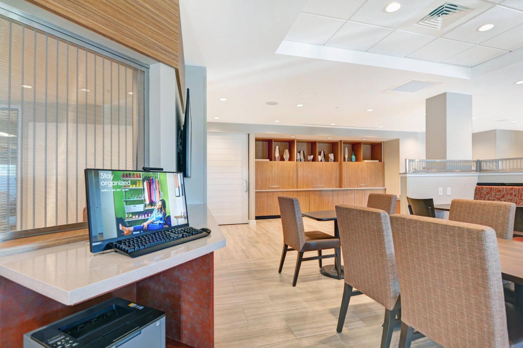 Towneplace Suites By Marriott Jackson Airport/פלואווד מראה חיצוני תמונה