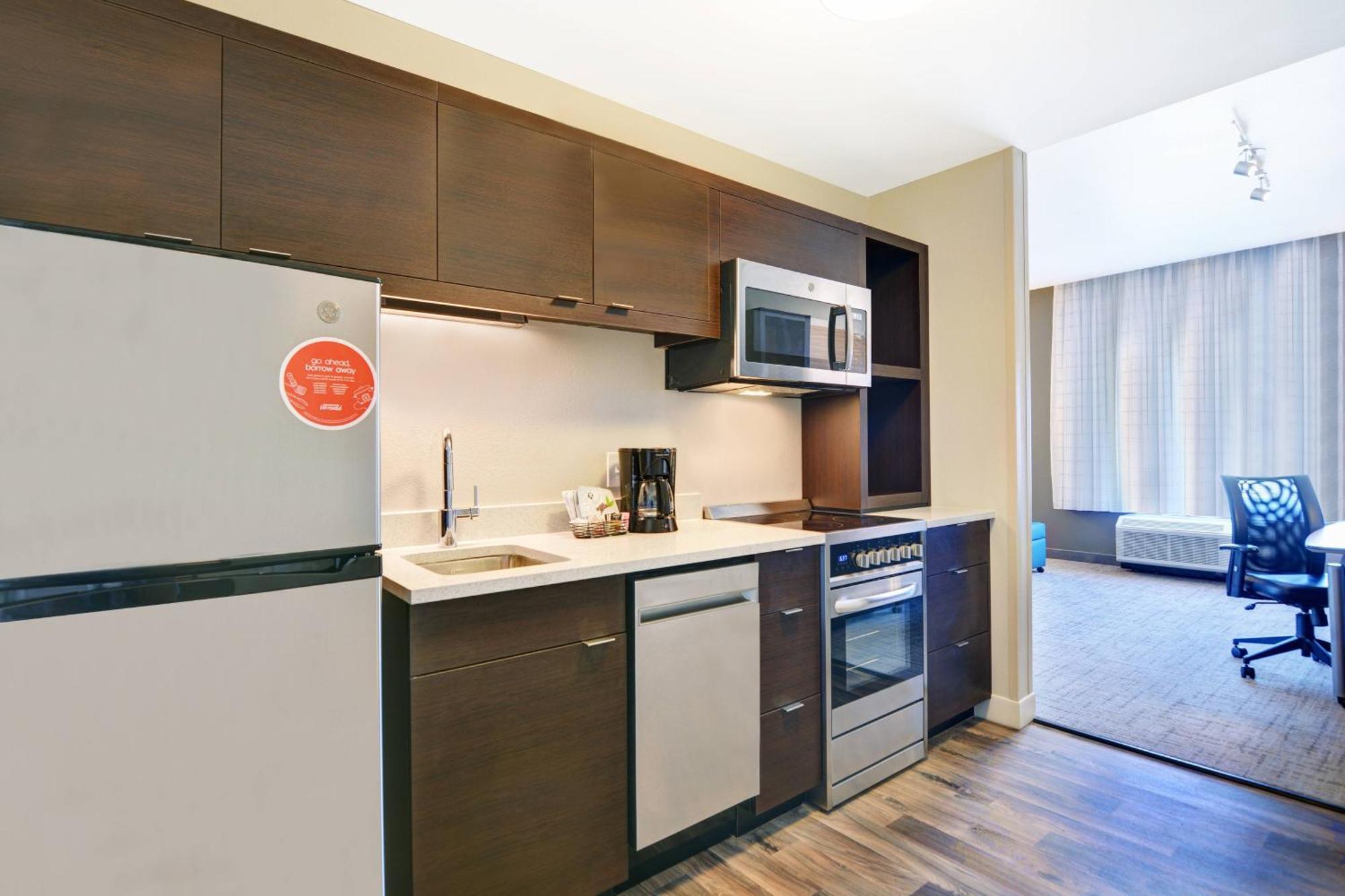 Towneplace Suites By Marriott Jackson Airport/פלואווד מראה חיצוני תמונה