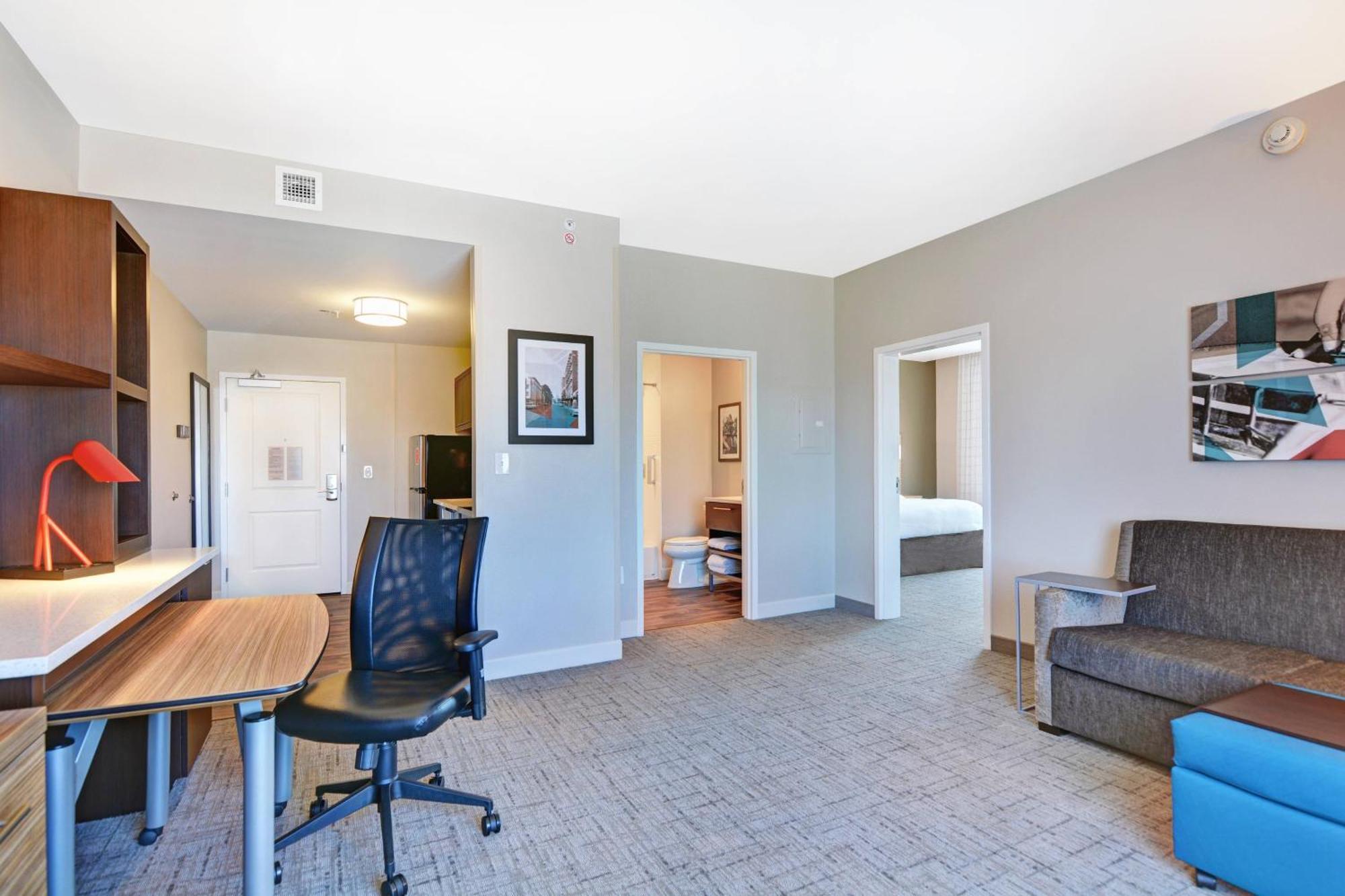 Towneplace Suites By Marriott Jackson Airport/פלואווד מראה חיצוני תמונה