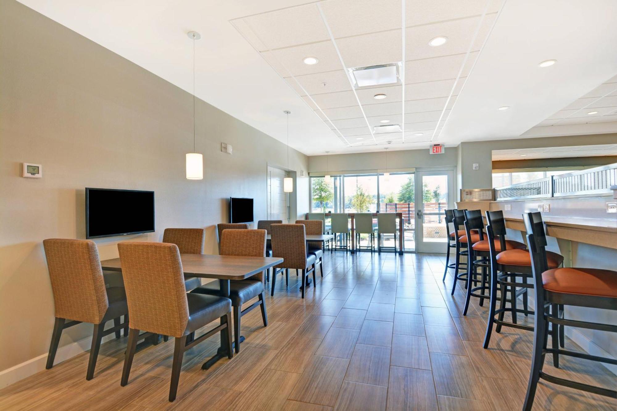 Towneplace Suites By Marriott Jackson Airport/פלואווד מראה חיצוני תמונה